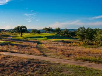 Long par three 10th. Photo by Larry Lambrecht