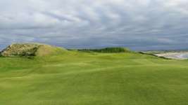 Approach shot into the wonderful 7th green