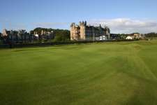 The double plateau green at the 16th