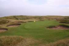 The cruelly bunkered short 8th