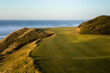 Par three 16th. Photo courtesy of Bandon Dunes Resort