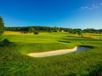 1st Hole. Photo Larry Lambrecht